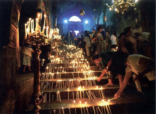 Праздник Успения Пресвятой Богородицы с особой торжественностью совершается в Гефсимании, на месте Ее погребения.