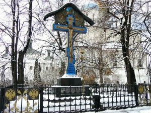 Памятный крест в Новоспасском монастыре г. Москвы