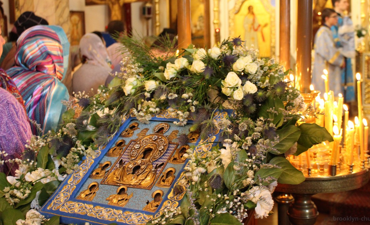 Праздник в честь иконы Божьей Матери «Знамение»