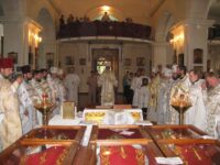 Мощи новомучеников в кафедральном Николаевском соборе