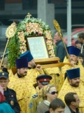Kursko-korennaya-v-Belgorode-krestny-xod