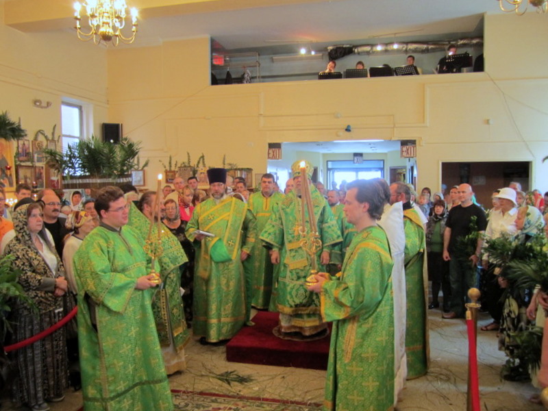 Богослужение в праздник Пресвятой Троицы, 12.06.2011
