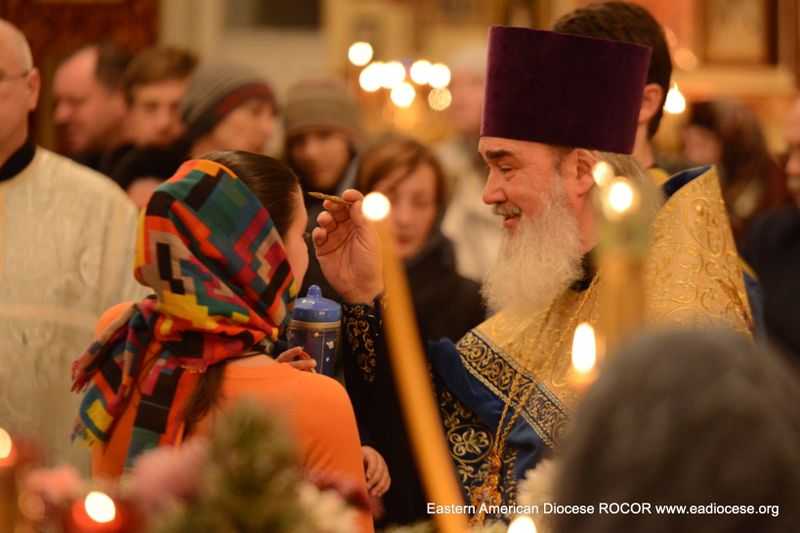 Верующие Бруклина поклонились святым мощам Оптинских старцев и других угодников Божиих, 11 Dec, 2013
